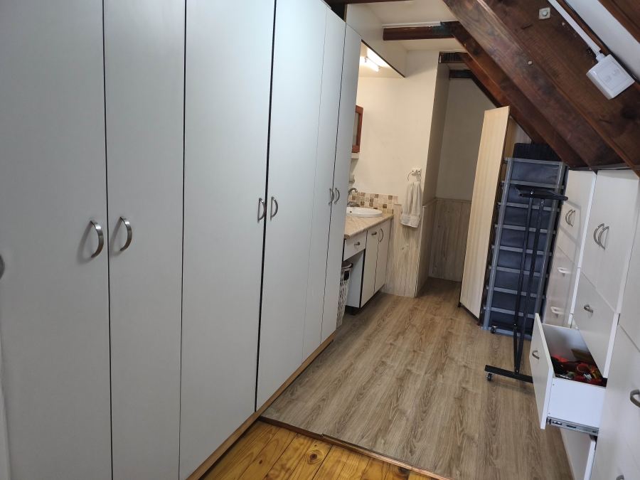 5 Bedroom Property for Sale in Perlemoenbaai Western Cape